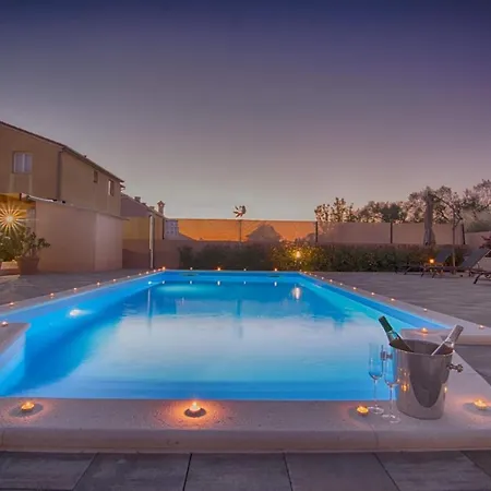 Holiday Home With Pool - Villa Marijana Kozino