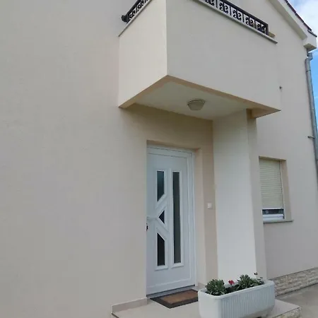 Villa With Pool - Marijana